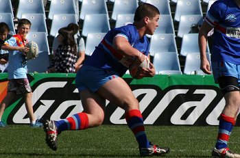2010 U17A Preliminary Final - De La Salle v Engadine Dragons action (Photo : ourfootymedia)