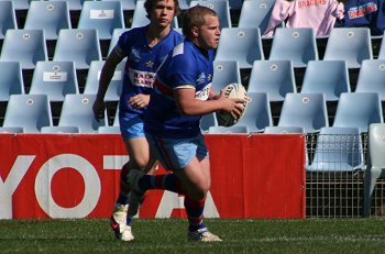 2010 U17A Preliminary Final - De La Salle v Engadine Dragons action (Photo : ourfootymedia)