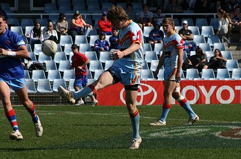 2010 U17A Preliminary Final - De La Salle v Engadine Dragons action (Photo : ourfootymedia)
