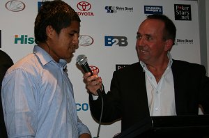 Rob Willis chats to Dave Tavita Sharks Junior Rep Award night (Photo's : ourfootymedia)