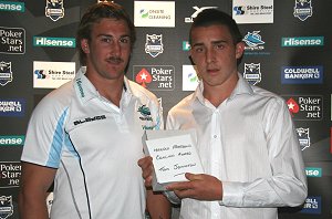 Stewart MILLS with Mattys Cup Coaches Award Winner Tom JOHNSTON (Photo : OurFootyMedia) 