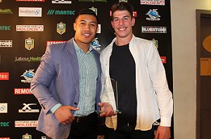 Curtis Scott accepting his 2015 Sharks Junior Rep Player of the Year award from Sharks NRL player & former Endeavour Shipmate Nu Brown (Photo : Steve Montgomery / ourfootyteam.com) 