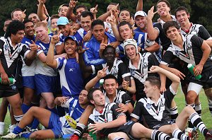 Bulldogs & Magpies celebrate after the U 16's Grand Final (Photo : ourfooty media)