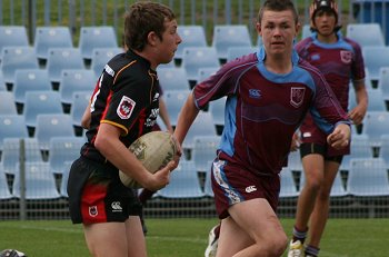 Chase Stanley Cup - Illawarra SHS v The HILLS SHS action (photo : ourfootymedia)