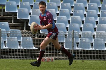 Chase Stanley Cup - Illawarra SHS v The HILLS SHS action (photo : ourfootymedia)