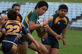 2010 Buckley Shield Grand Final action Hunter SHS v Westfields SHS (Photo's : ourfootymedia)