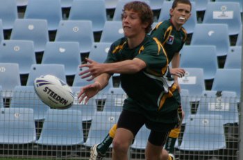 2010 Buckley Shield Grand Final action Hunter SHS v Westfields SHS (Photo's : ourfootymedia)