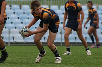 2010 Buckley Shield Grand Final action Hunter SHS v Westfields SHS (Photo's : ourfootymedia)