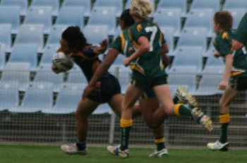 2010 Buckley Shield Grand Final action Hunter SHS v Westfields SHS (Photo's : ourfootymedia)