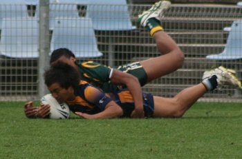 2010 Buckley Shield Grand Final action Hunter SHS v Westfields SHS (Photo's : ourfootymedia)
