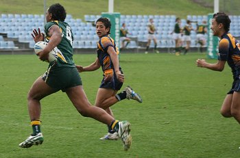 2010 Buckley Shield Grand Final action Hunter SHS v Westfields SHS (Photo's : ourfootymedia)