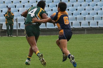 2010 Buckley Shield Grand Final action Hunter SHS v Westfields SHS (Photo's : ourfootymedia)