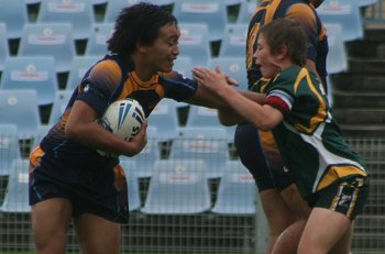 2010 Buckley Shield Grand Final action Hunter SHS v Westfields SHS (Photo's : ourfootymedia)