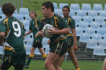 2010 Buckley Shield Grand Final action Hunter SHS v Westfields SHS (Photo's : ourfootymedia)