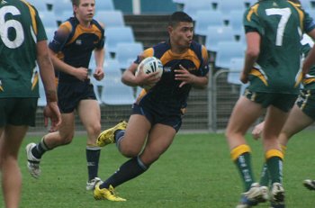 2010 Buckley Shield Grand Final action Hunter SHS v Westfields SHS (Photo's : ourfootymedia)