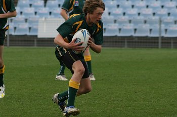 2010 Buckley Shield Grand Final action Hunter SHS v Westfields SHS (Photo's : ourfootymedia)