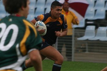 2010 Buckley Shield Grand Final action Hunter SHS v Westfields SHS (Photo's : ourfootymedia)
