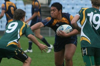 2010 Buckley Shield Grand Final action Hunter SHS v Westfields SHS (Photo's : ourfootymedia)