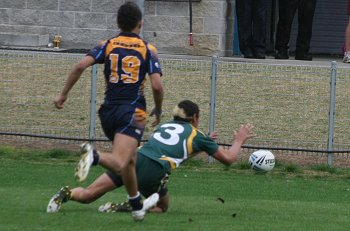 2010 Buckley Shield Grand Final action Hunter SHS v Westfields SHS (Photo's : ourfootymedia)