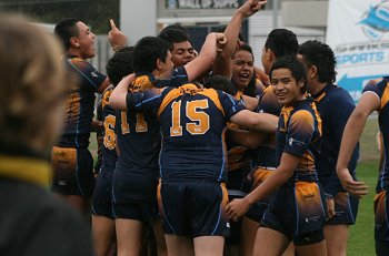 2010 Buckley Shield Grand Final action Hunter SHS v Westfields SHS (Photo's : ourfootymedia)