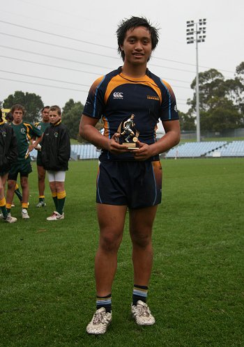 2010 Buckley Shield Grand Final action Hunter SHS v Westfields SHS (Photo's : ourfootymedia)