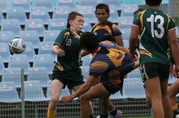 2010 Buckley Shield Grand Final action Hunter SHS v Westfields SHS (Photo's : ourfootymedia)