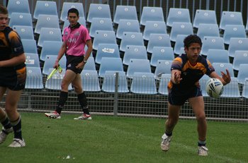 2010 Buckley Shield Grand Final action Hunter SHS v Westfields SHS (Photo's : ourfootymedia)