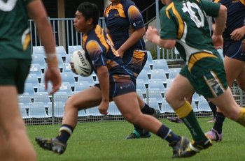 2010 Buckley Shield Grand Final action Hunter SHS v Westfields SHS (Photo's : ourfootymedia)