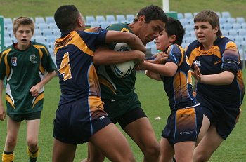 2010 Buckley Shield Grand Final action Hunter SHS v Westfields SHS (Photo's : ourfootymedia)