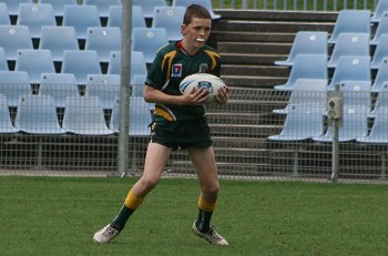 2010 Buckley Shield Grand Final action Hunter SHS v Westfields SHS (Photo's : ourfootymedia)