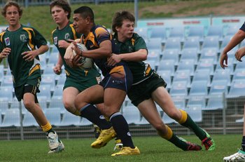 2010 Buckley Shield Grand Final action Hunter SHS v Westfields SHS (Photo's : ourfootymedia)