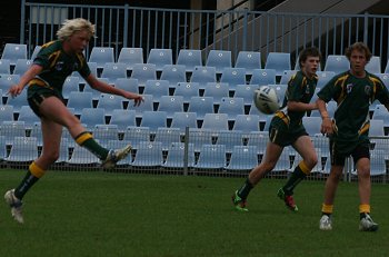 2010 Buckley Shield Grand Final action Hunter SHS v Westfields SHS (Photo's : ourfootymedia)