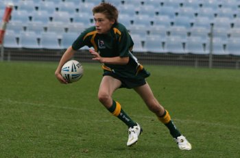 2010 Buckley Shield Grand Final action Hunter SHS v Westfields SHS (Photo's : ourfootymedia)