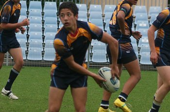 2010 Buckley Shield Grand Final action Hunter SHS v Westfields SHS (Photo's : ourfootymedia)