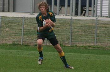 2010 Buckley Shield Grand Final action Hunter SHS v Westfields SHS (Photo's : ourfootymedia)