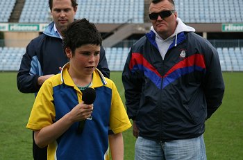 South Wagga Wagga Primary School Skipper thanks the boys on a great footy season (Photo : ourfootymedia)