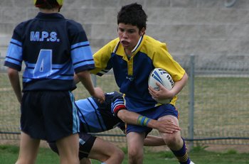 NSWPSSA CLASSIC SHIELD Grand Final Action Muswellbrook PS v Sth Wagga PS @ Shark Park (Photo : ourfootymedia)
