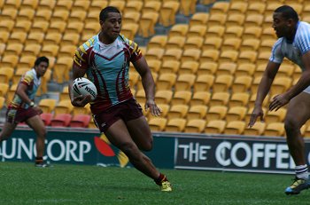 Moseses Fotuaika on the burst - 2010 ARL SCHOOLBOYS CUP - Grand Final - Keebra Park v The Hills @ SunCorp Stadium (Photo : ourfootymedia)