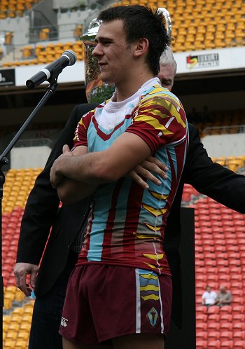Gerald McCallum shakes the KINGS hand - "thank u very much" (Photo : ourfootymedia)
