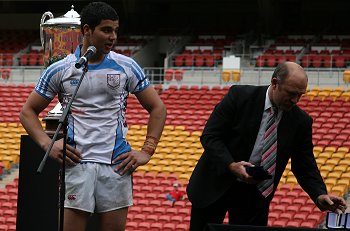 Gerald McCallum shakes the KINGS hand - "thank u very much" (Photo : ourfootymedia)