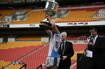 The HILLS SHS celebrate winning the 2010 ARL SCHOOLBOYS CUP (Photo : ourfootymedia) 
