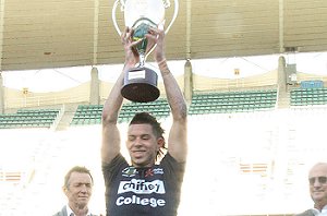 Michael Compton hold up the 2010 ARL Schoolboys Trophy after the historic vicoory at the SFS (Photo : ourfootymedia)