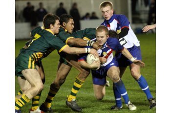 AIS/ARL Under 18's in action Vs England amatures (photo : courtesy of BARLA [tom] )