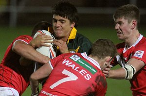Kodi NIKORIMA runs at the Welsh defensive line during the Test match