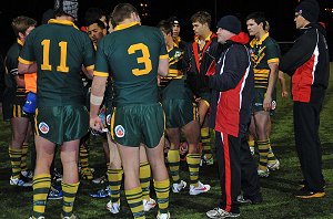 AIS coach Brad Drew talks to the boyz (Photo's : dave williams RLphotos.com)