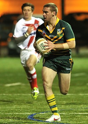 Australia's Anthony COLEMAN flies down the wing against the England LIONS (Photo : K8 Photography / OurFootyTeam )