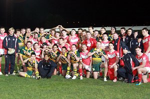 WALES and the AIS after the match (Photo : Ian LOVELL) 