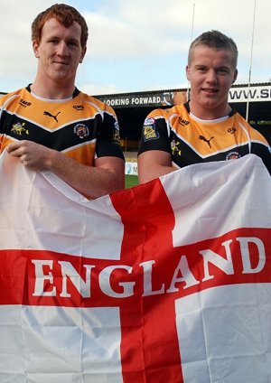 Castleford Tigers stars Jordan Thompson and Adam Milner, have been selected for rgw England national academy squad team to play Australia next month.