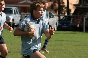 Heath McIlveen runs hard against the Eels - Parramatta Eels Harold Matthews Cup Vs NSW CCC U 15's (Photo : ourfooty media)