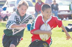 DJ Gordon and Clinton Elemes involved to the fullest when Delroy Campus and Dubbo South Campus came together in the Andrew Ryan Cup elimination rounds at Apex Oval this week.